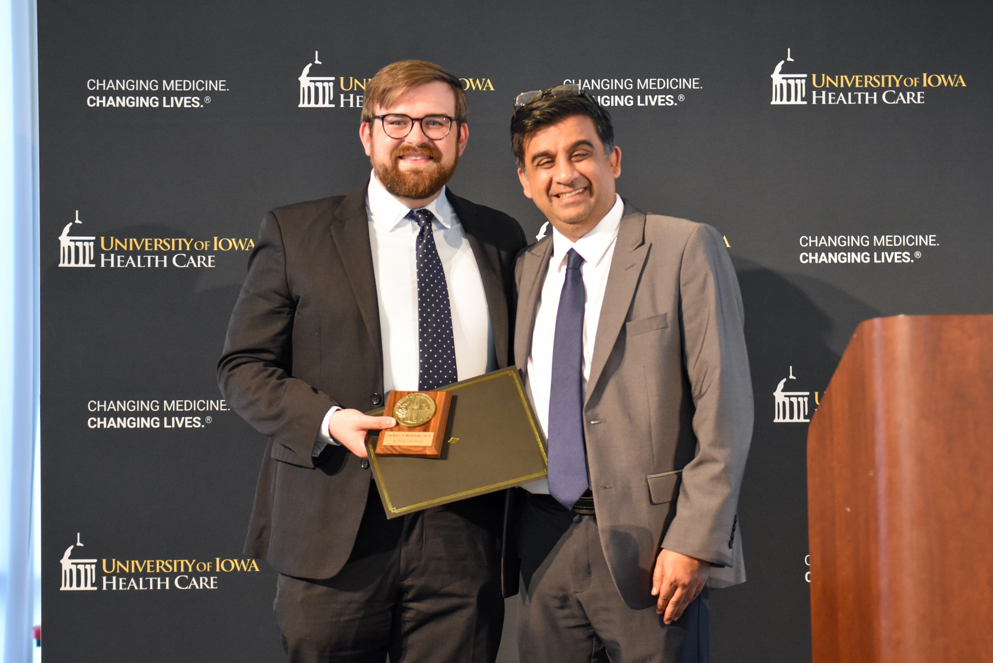 2024_Residency Graduation_Pick-059 – Making the Rounds