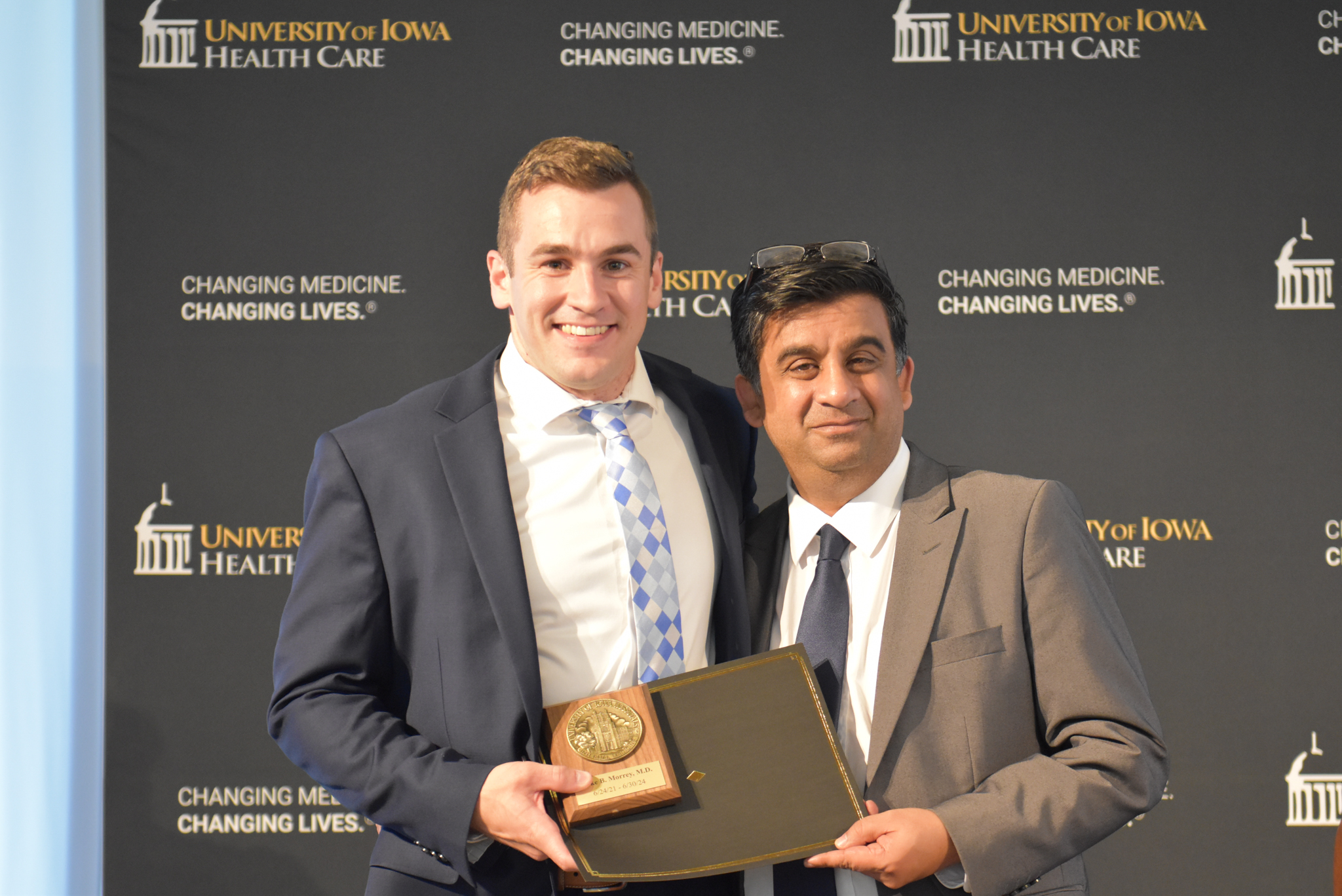 2024_Residency Graduation_Pick-080 – Making the Rounds